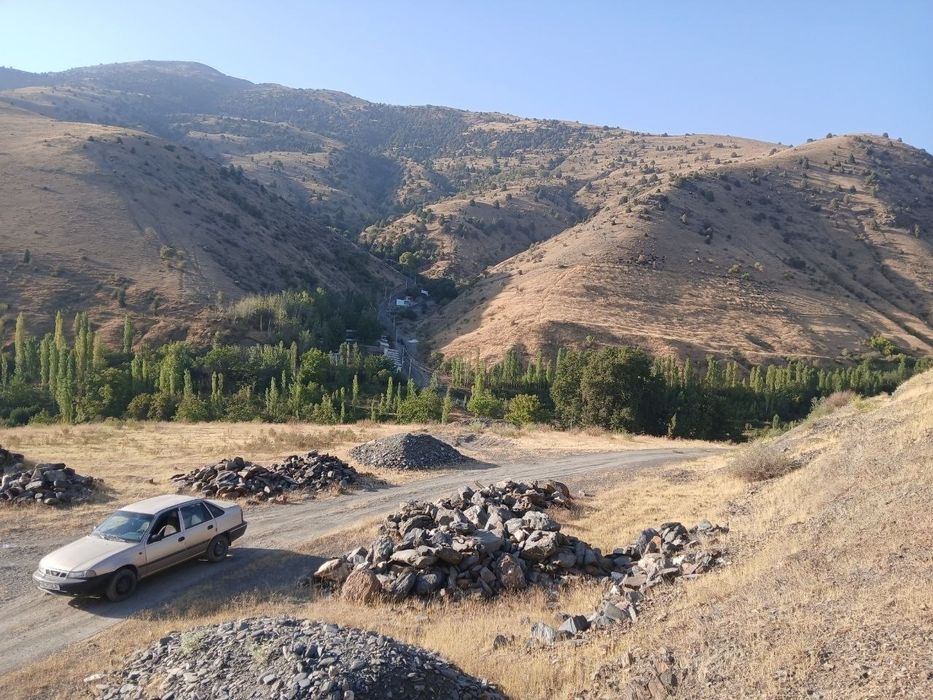 Ochiq er maydoni sotilmoqda