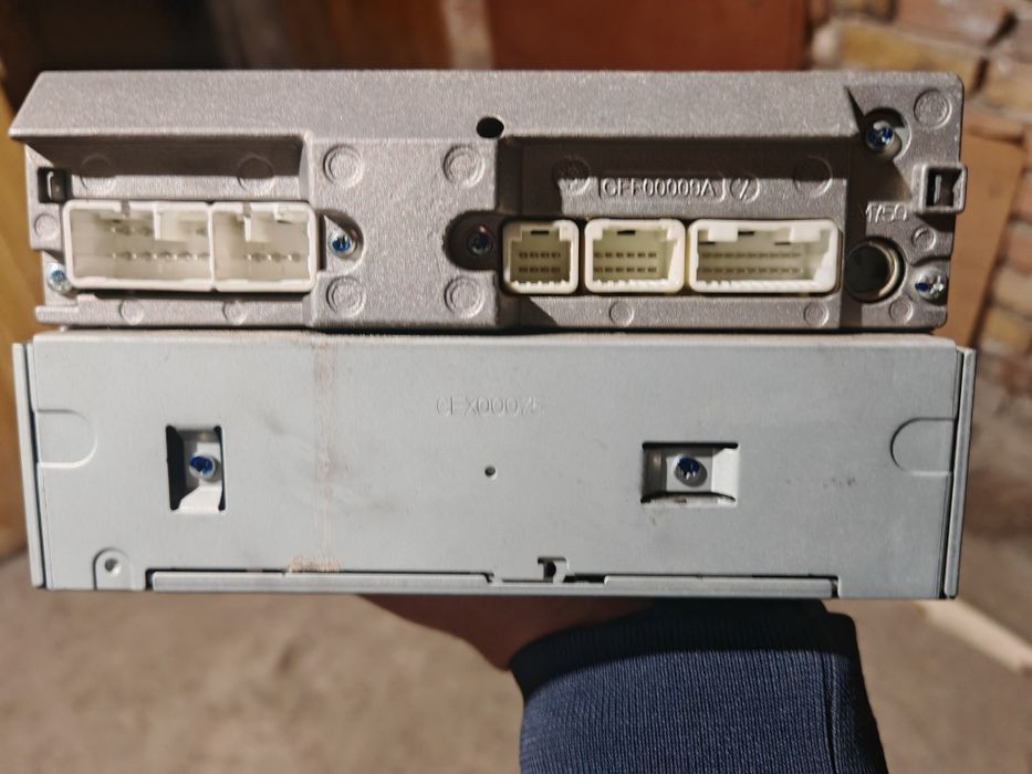 CD Toyota Avensis T25