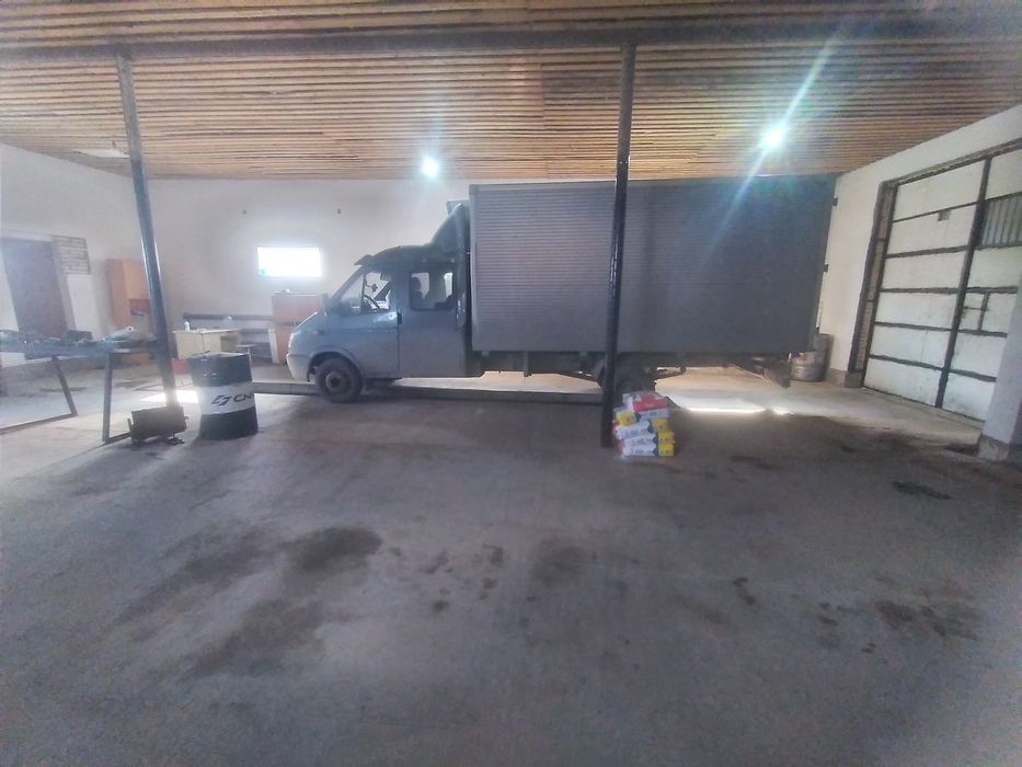 Сдам в аренду  гораж под СТО