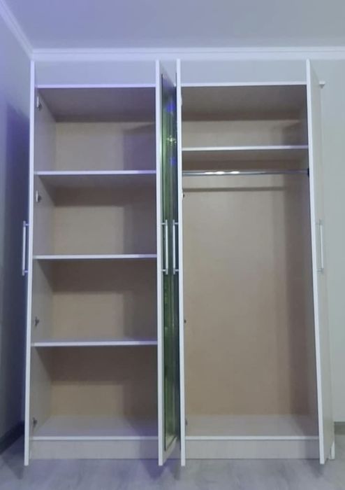 Белый шкаф 160/205