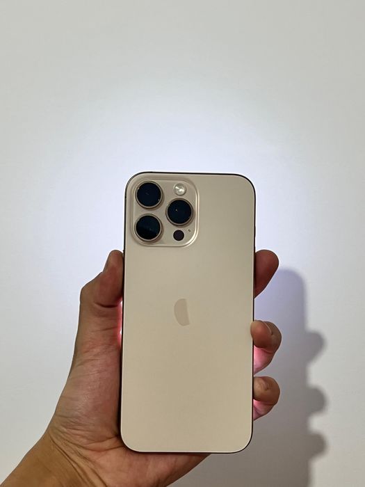 Продам Айфон 16 Про Мах