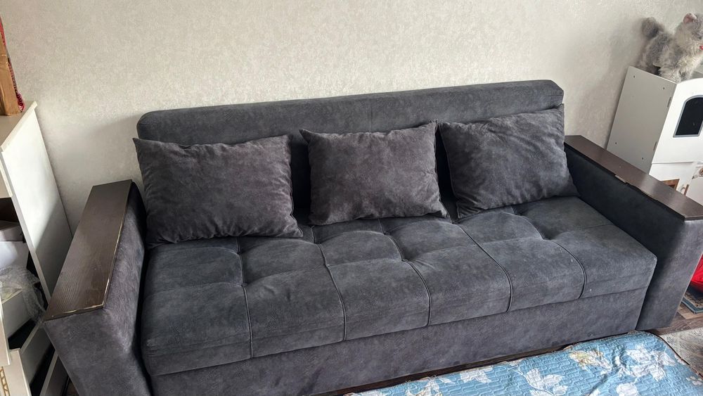 Продам дивай срочно