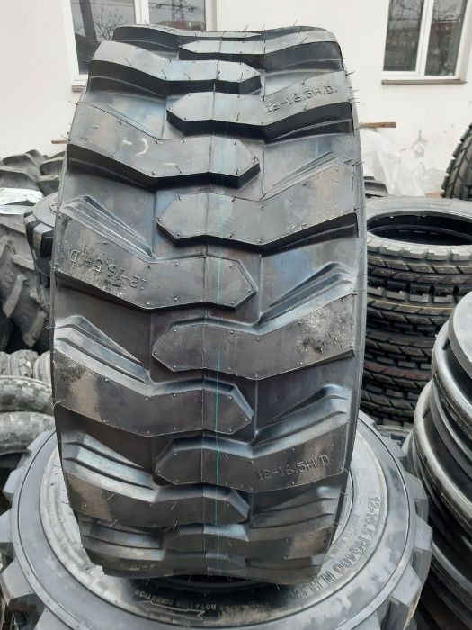 Anvelope noi INDUSTRIALE DE BOBCAT cu 10PR 12-16.5 garantie 2 ani TVA
