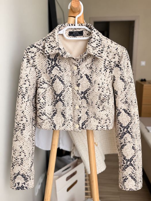 Късо кожено сако Bershka