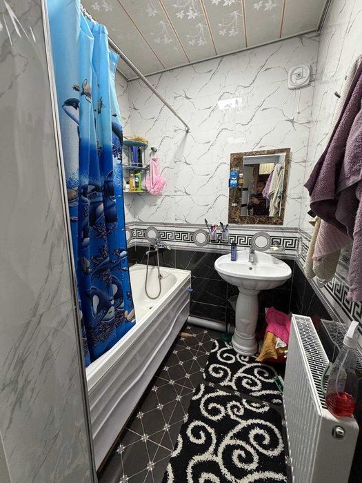 Продаётся 2х комн квартира на 2 этаже 6 микрорайон Мебель Файз