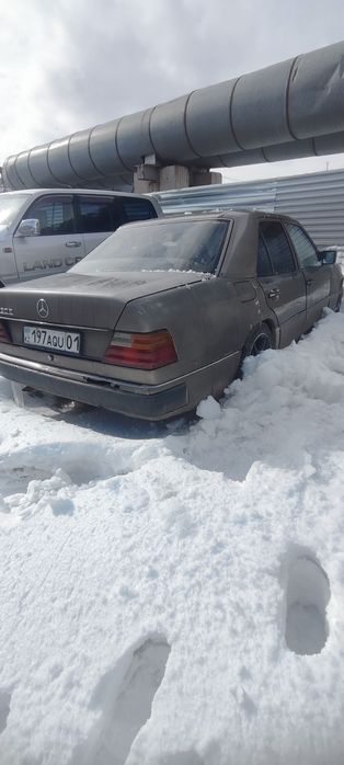 Мерседес. 600 000