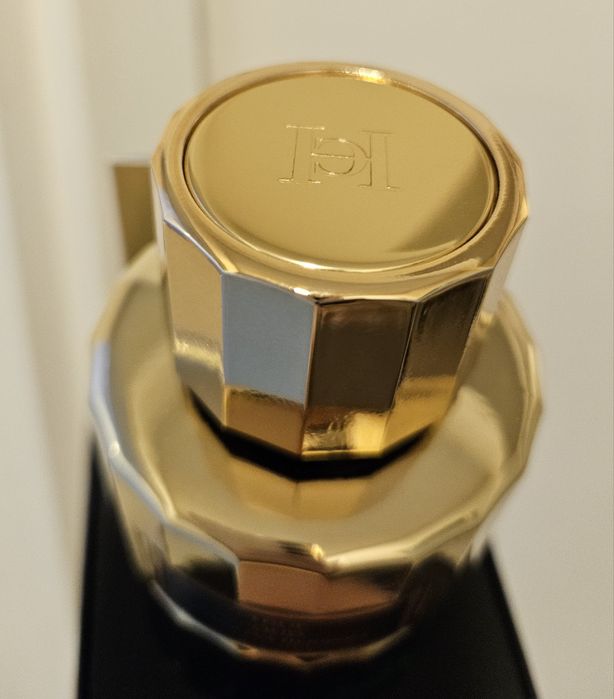 Парфюм Carolina Herrera Confidential TRUE OUD EDP 100мл