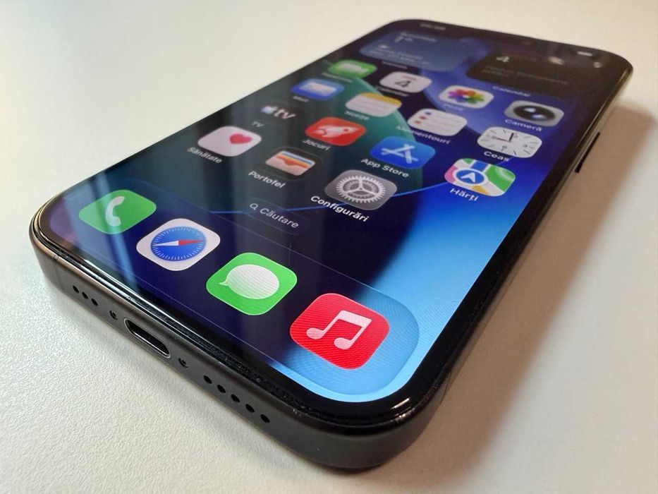  Apple / iPhone 15 Pro 256 Gb / Black Titanium