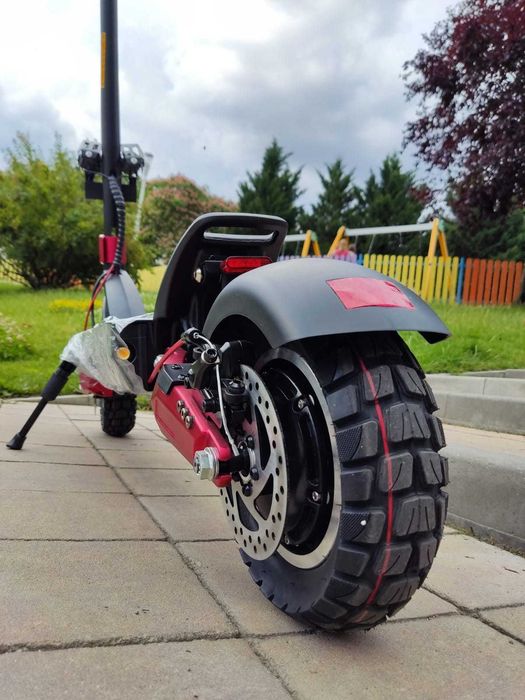 Trotineta electrica cu doua motoare impecabila - 60v18ah viteaza 80 km autoomie 80-90 2600w