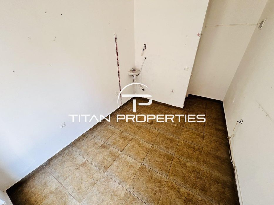 Дава се под наем Магазин в Бургас, Славейков - 17 кв.м за 147.9 € - Снимка #2