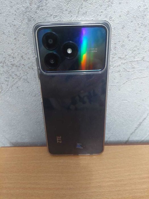 ZTE А36 смартфон