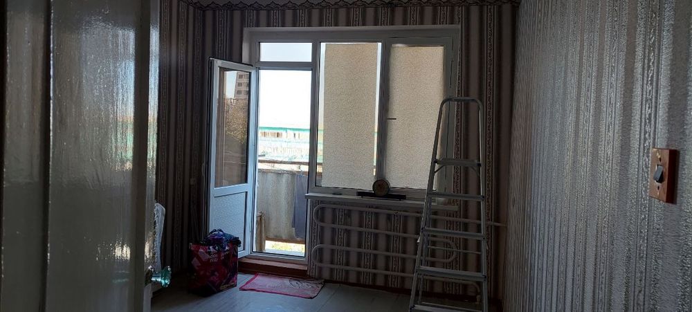 3 xonalik xonadon sotiladi polichudes bozori roparasida