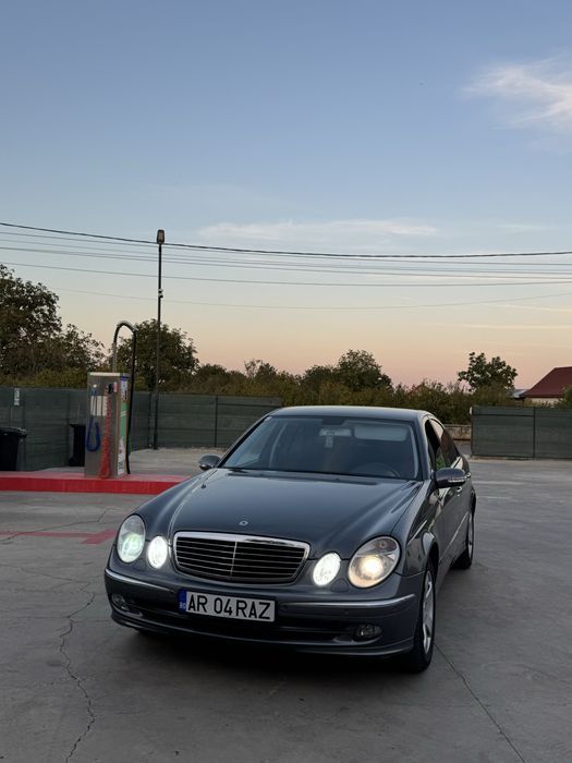 Mercedes-benz e class w211