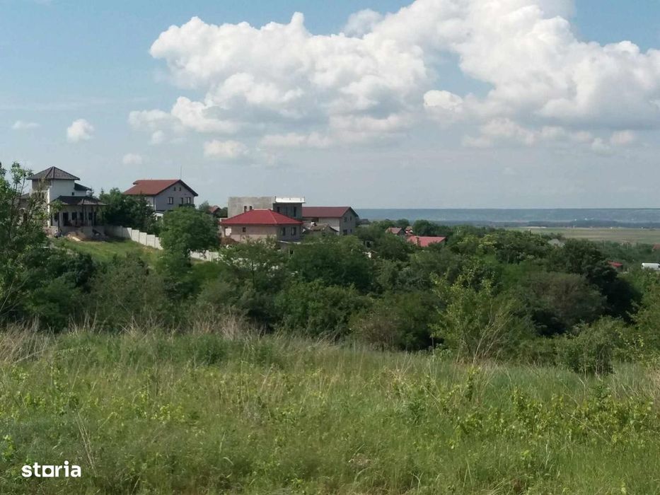 Teren intravilan carcea zona manastirii