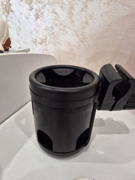 Универсална чаша за количка