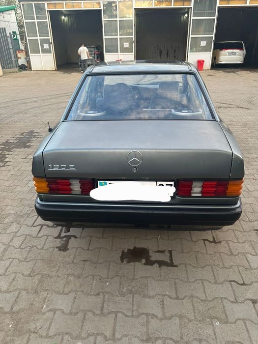 Mercedes Benz 190e 2.0