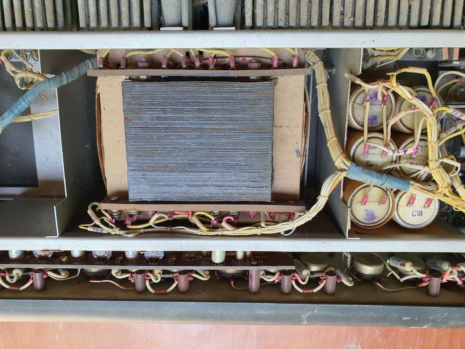 Усилитель Подилля М-100