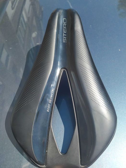Лот вело седалки,педали за шосейни и триатлон.Selle italia,Specialized