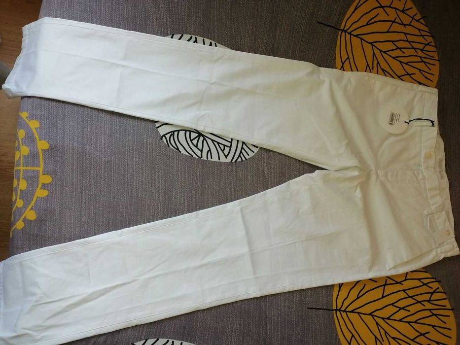 Нов бял мъжки панталон, размер M/L, прав