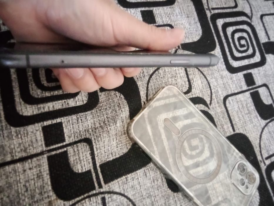 Iphon 11 продам