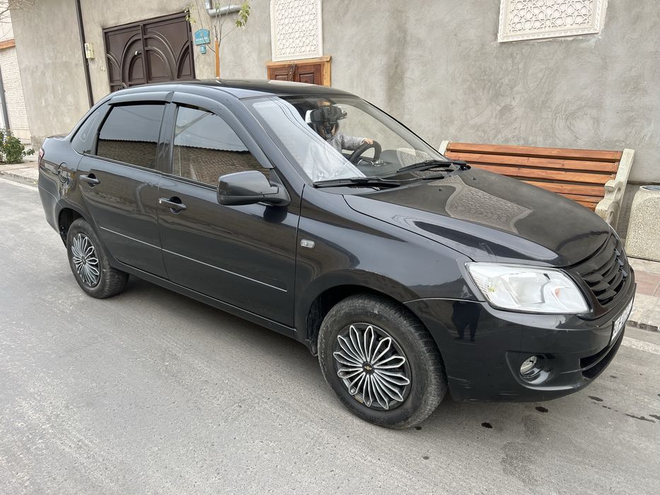 Lada Granta 2012 — 2
