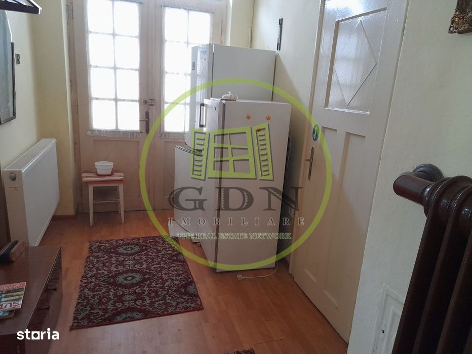 Apartament 2 camere de vanzare la casa  str.Plopului  Fagaras  jud. Br