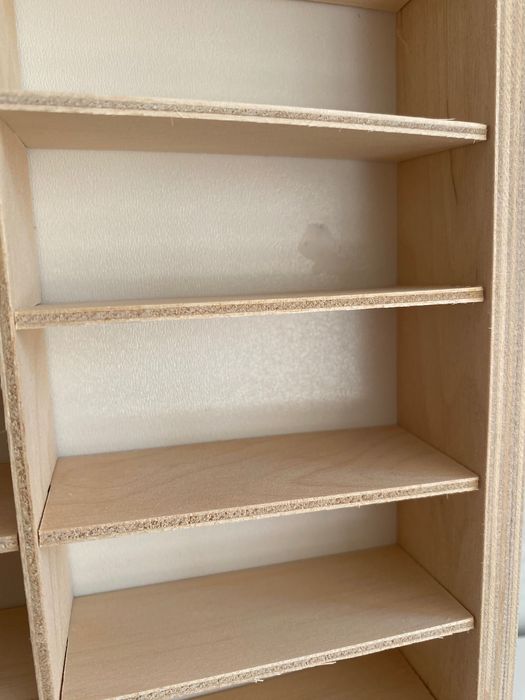 Дефектна дървена етажерка за колички, рафт, 80 отделения, хоризонтален