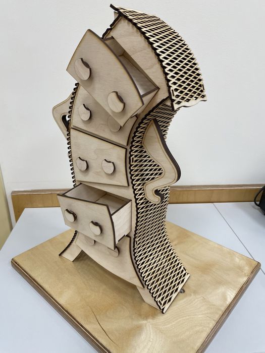 Мини шкаф за бижута и аксесоари