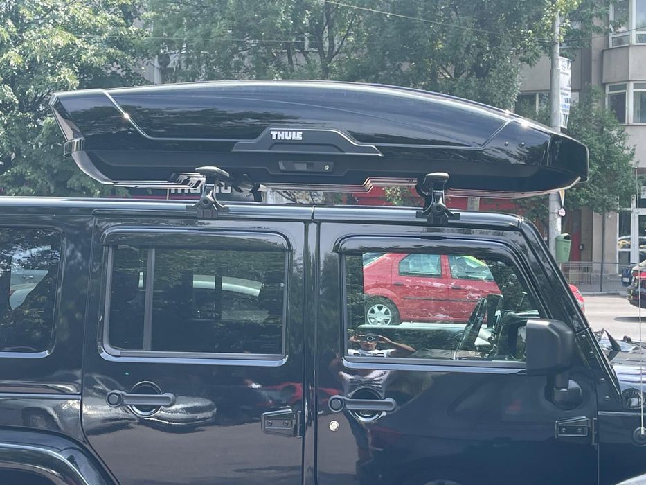 Bare Transversale Thule cu picioare de prindere pentru Jeep Wrangler