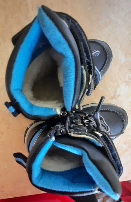 Нови ботуши за момче размер 23