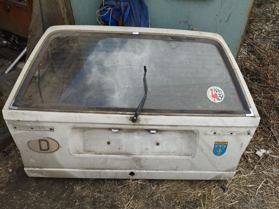 Стекло заднее Фольксваген Пассат В2