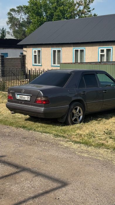 Продам машину Мерседес