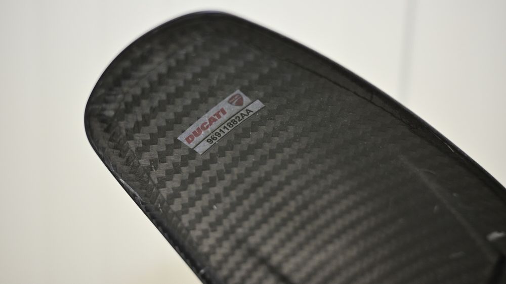 Aparatoare Aripa noroi spate din carbon Ducati Performance Panigale