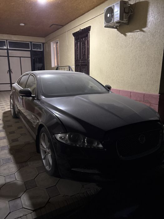 Jaguar xj 2012 на запчасти