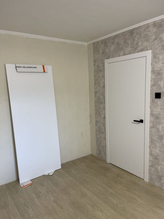 Продам межкомнатную дверь