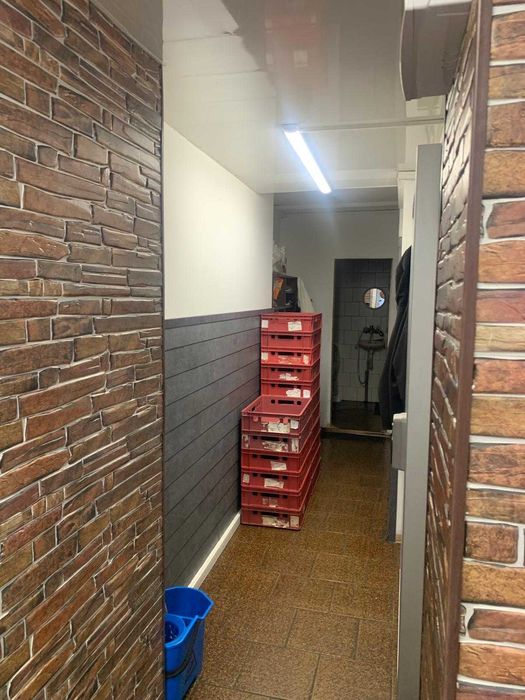 Дава се под наем Магазин в София, Център - 100 кв.м за 1250 € - Снимка #3