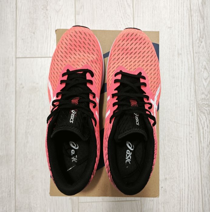 Маратонки  Asics като нови!!!
