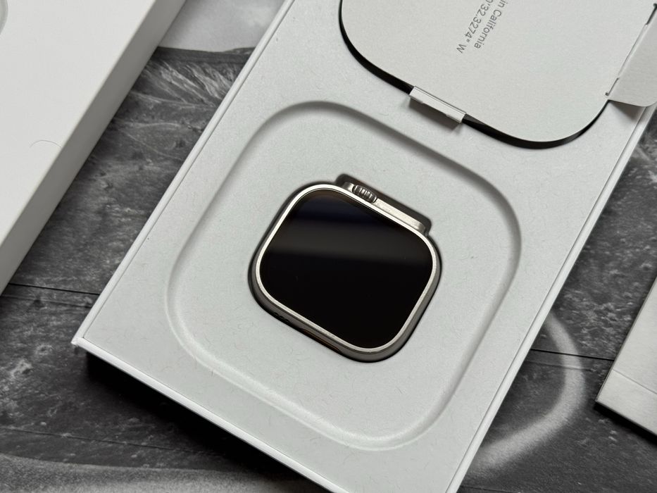 Apple Watch Ultra 49mm Titanium + Cellular Гаранция