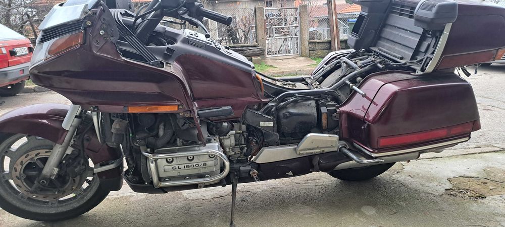 Honda Gold Wing 1500 цял или на части