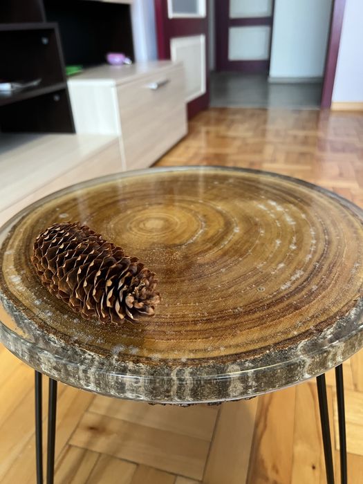 Арт масичка от епоксидна смола