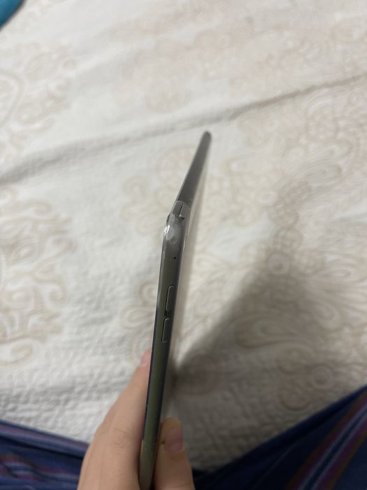 Ipad air 2 128gb на корпусе царапины есть
