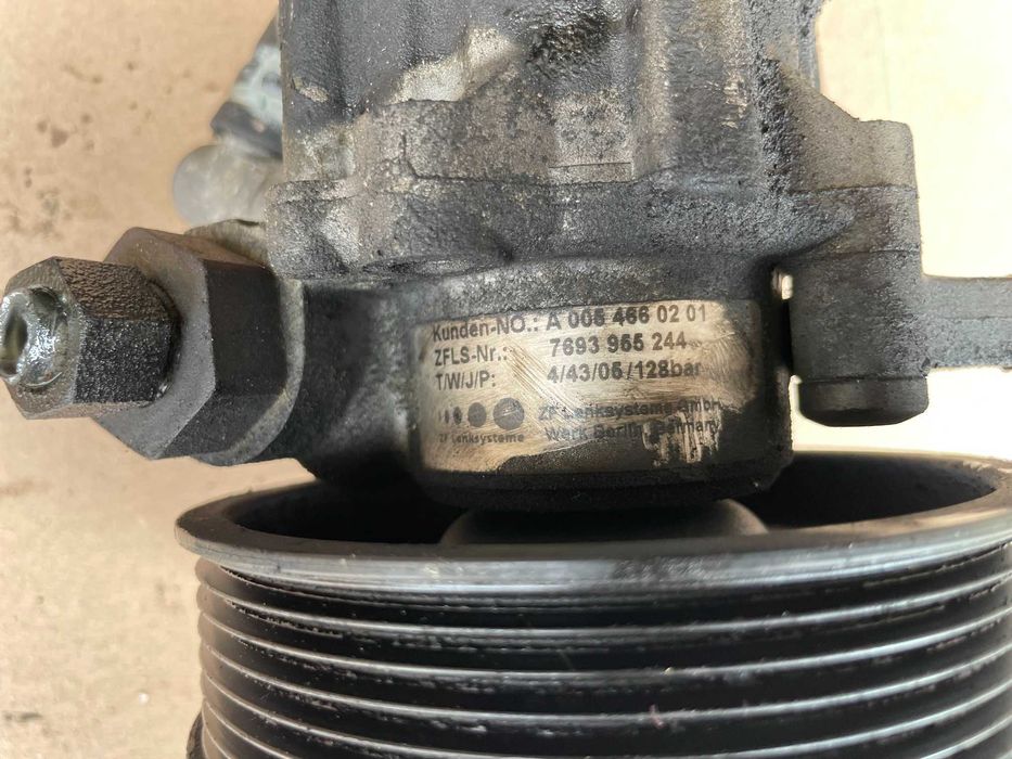 Pompa servodirectie A0054660201 Mercedes M Class (W164) 3.0 CDI