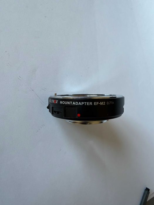 Pachet Foto: Sigma 18-35mm f/1.8 Art + Speedbooster Viltrox EF-M2 II