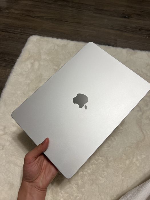 MacBook Air M3 8/256 GB (13") 2024