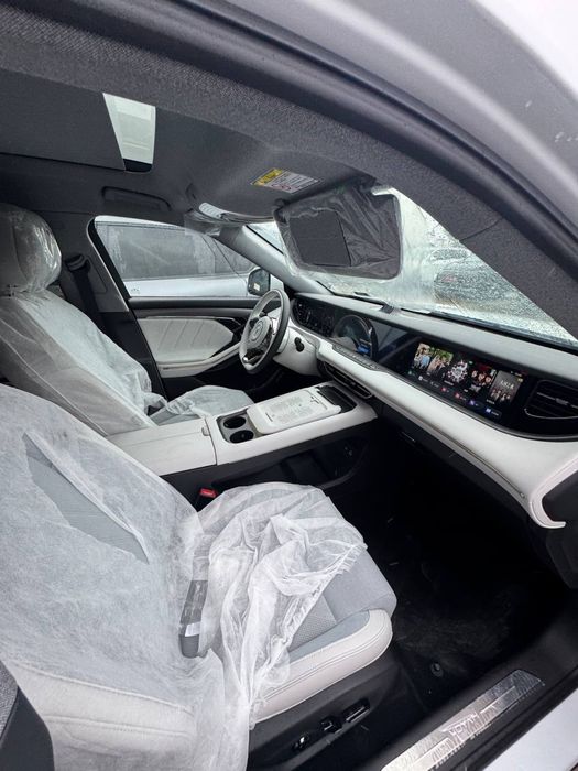 Voyah Free 2025 versiya. Polniy privod 2motor