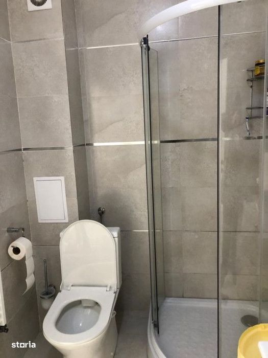 Apartament de 3 camere,60 mp,2 parcari, zona Vivo