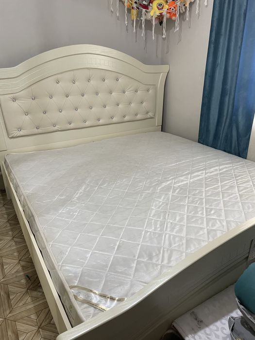 Спальный , тумбочка