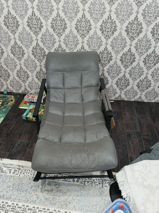 Кресло качалка продам