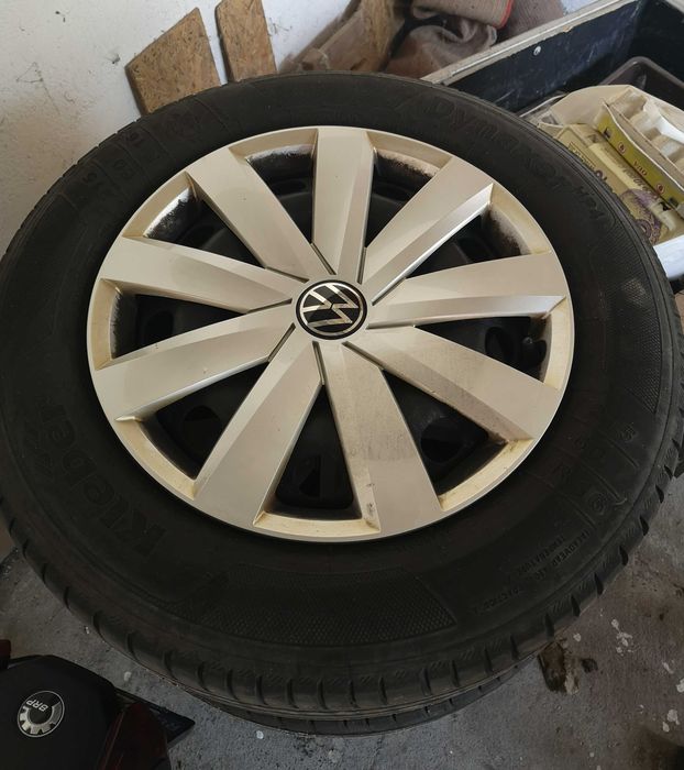 Vând set, 4 roți, jante + anvelope de vara VW Passat 215/ 60/ R16