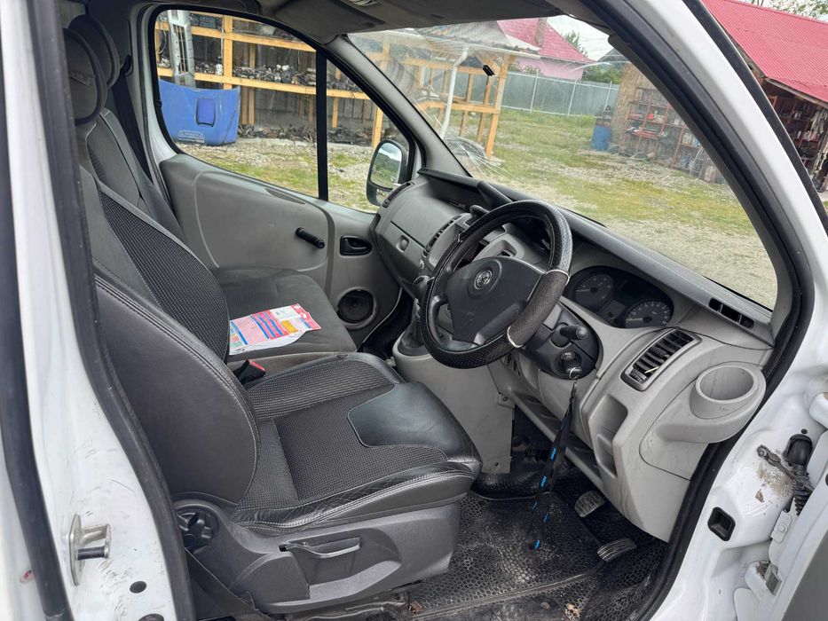 Dezmembrari Dezmembrez Piese piesa Dez Opel Vivaro 2.0 d M9Rm786 2010